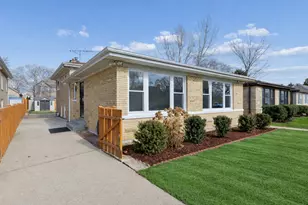 3836 W Estes Ave, Lincolnwood, IL 60712 - Photo 1