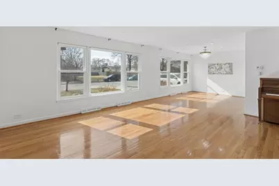 3836 W Estes Avenue, Lincolnwood, IL 60712 - Photo 6