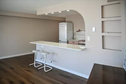 300 N State Street #4625, Chicago, IL 60654 - Photo 8