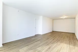 807 Davis St, Evanston, IL 60201 - Photo 10