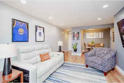 4624 N Commons Drive #104, Chicago, IL 60656 - Photo 4