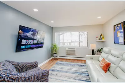 4624 N Commons Drive #104, Chicago, IL 60656 - Photo 2