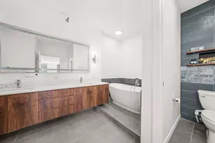 501 N Clinton St, Chicago, IL 60654 - Photo 24