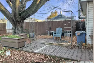 830 Chartres St, Lasalle, IL 61301 - Photo 30