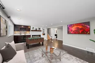 324 Warren Rd, Glenview, IL 60025 - Photo 16