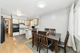 4332 Hirschberg Ave, Schiller Park, IL 60176 - Photo 8