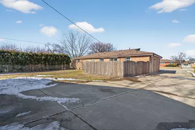 7929 W 74th Street, Bridgeview, IL 60455 - Photo 30