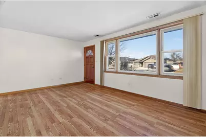 7929 W 74th Street, Bridgeview, IL 60455 - Photo 8