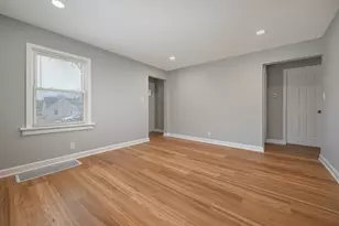 2316 N Hawthorne Ave, Melrose Park, IL 60164 - Photo 8