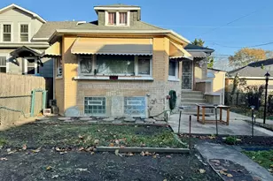 5437 N Linder Ave, Chicago, IL 60630 - Photo 1