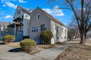 12025 S Prairie Ave, Chicago, IL 60628 - Photo 20