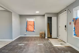 12025 S Prairie Ave, Chicago, IL 60628 - Photo 24