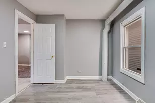 12025 S Prairie Ave, Chicago, IL 60628 - Photo 8