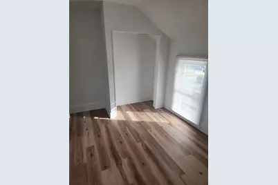 264 N Jackson Street #2, Elgin, IL 60123 - Photo 2