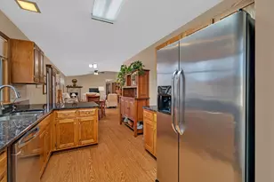 214 Deerpath Dr, Minooka, IL 60447 - Photo 8