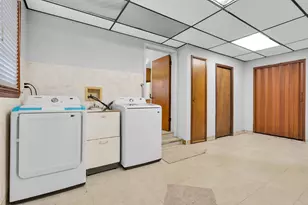 1760 E 158th St, South Holland, IL 60473 - Photo 8