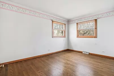 509 Bonniebrook Avenue, Mundelein, IL 60060 - Photo 8