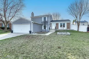 1754 Hemlock Dr, Glendale Heights, IL 60139 - Photo 1