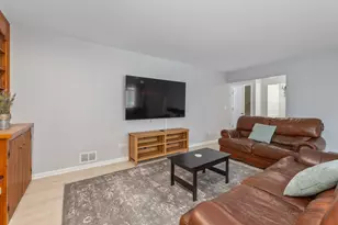 139 Sanders Rd, Northbrook, IL 60062 - Photo 20