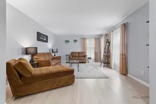 139 Sanders Rd, Northbrook, IL 60062 - Photo 8