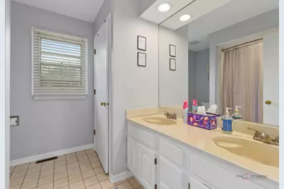 139 Sanders Road, Northbrook, IL 60062 - Photo 24