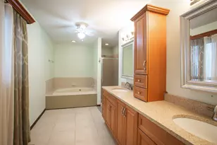 238 Royal Ln, Bloomingdale, IL 60108 - Photo 16