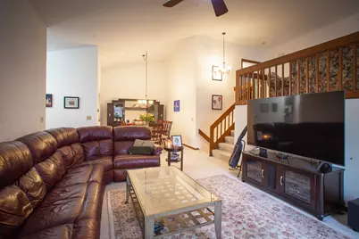 238 Royal Lane, Bloomingdale, IL 60108 - Photo 4