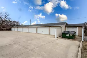 3305 Sunset Ave, Waukegan, IL 60087 - Photo 4