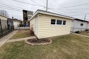 10348 S Rhodes Ave, Chicago, IL 60628 - Photo 18