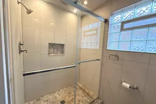 10348 S Rhodes Ave, Chicago, IL 60628 - Photo 6