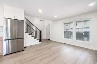 1101 Williamsburg Rd, Country Club Hills, IL 60478 - Photo 10