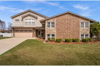 1558 Nevada Lane, Elk Grove Village, IL 60007 - Photo 2