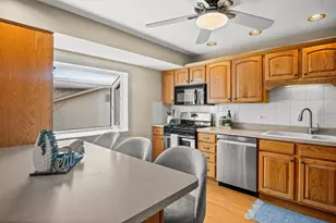 1558 Nevada Ln, Elk Grove Village, IL 60007 - Photo 10