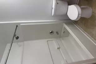 111 W Chatham Ln, Round Lake, IL 60073 - Photo 34