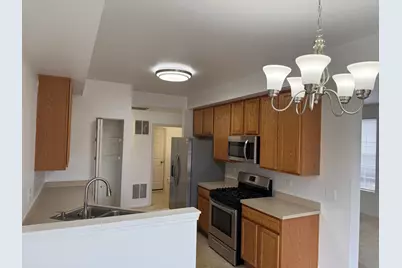 111 W Chatham Lane, Round Lake, IL 60073 - Photo 22