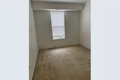 111 W Chatham Lane, Round Lake, IL 60073 - Photo 14