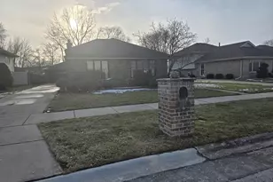5457 W 108th Pl, Oak Lawn, IL 60453 - Photo 1