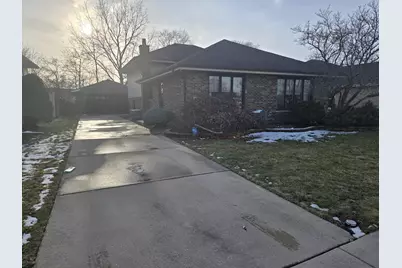 5457 W 108th Place, Oak Lawn, IL 60453 - Photo 2