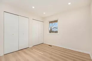 120 Stirling Ln, Schaumburg, IL 60194 - Photo 16