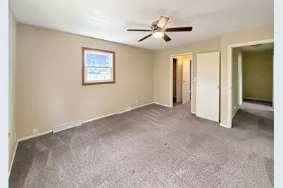 1419 Finch Street, Freeport, IL 61032 - Photo 18