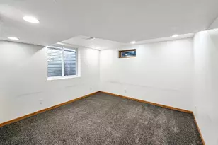 1419 Finch St, Freeport, IL 61032 - Photo 24