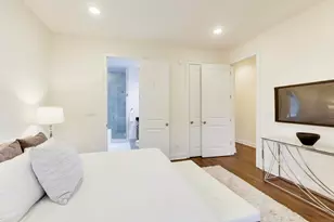 2726 W Cortez St, Chicago, IL 60622 - Photo 12