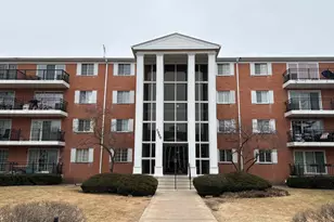 1050 N Farnsworth Ave, Aurora, IL 60505 - Photo 1