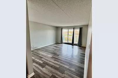 1050 N Farnsworth Avenue #111, Aurora, IL 60505 - Photo 8