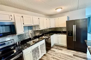 1050 N Farnsworth Ave, Aurora, IL 60505 - Photo 4