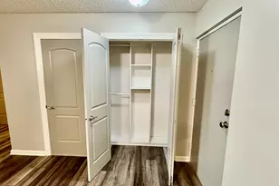 1050 N Farnsworth Ave, Aurora, IL 60505 - Photo 24