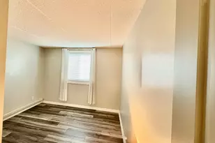 1050 N Farnsworth Ave, Aurora, IL 60505 - Photo 16