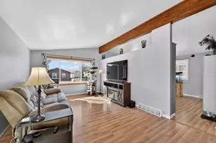 1610 Huron St, Ottawa, IL 61350 - Photo 2