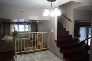 1401 Oakleaf Dr, Saint Anne, IL 60964 - Photo 8