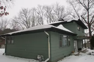 1401 Oakleaf Dr, Saint Anne, IL 60964 - Photo 6